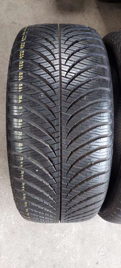Goodyear, all-season 235/45 R17