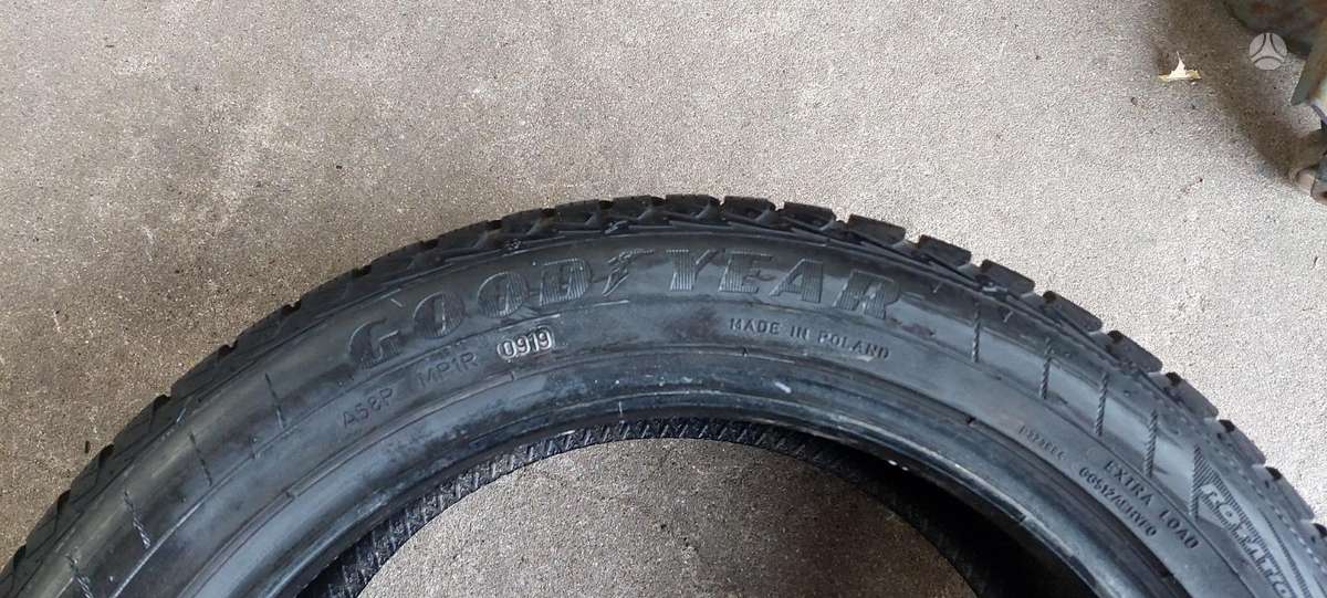Goodyear, all-season 235/45 R17