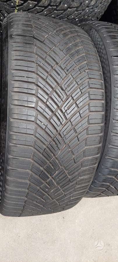Continental, universalios 225/40 R18
