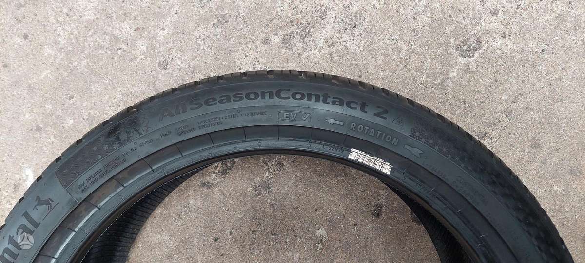 Continental, universalios 225/40 R18
