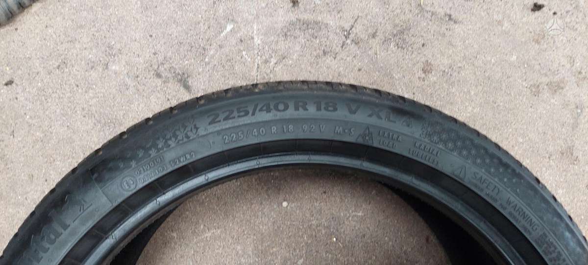 Continental, all-season 225/40 R18
