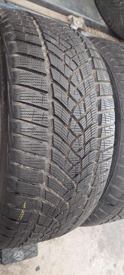 Goodyear, žieminės 225/40 R18