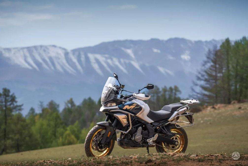 CFMOTO 700MT 693cc, touring / sport touring