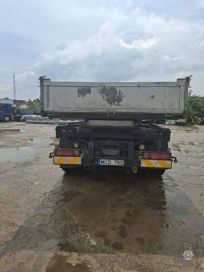 Volvo FM7, savivarčiai