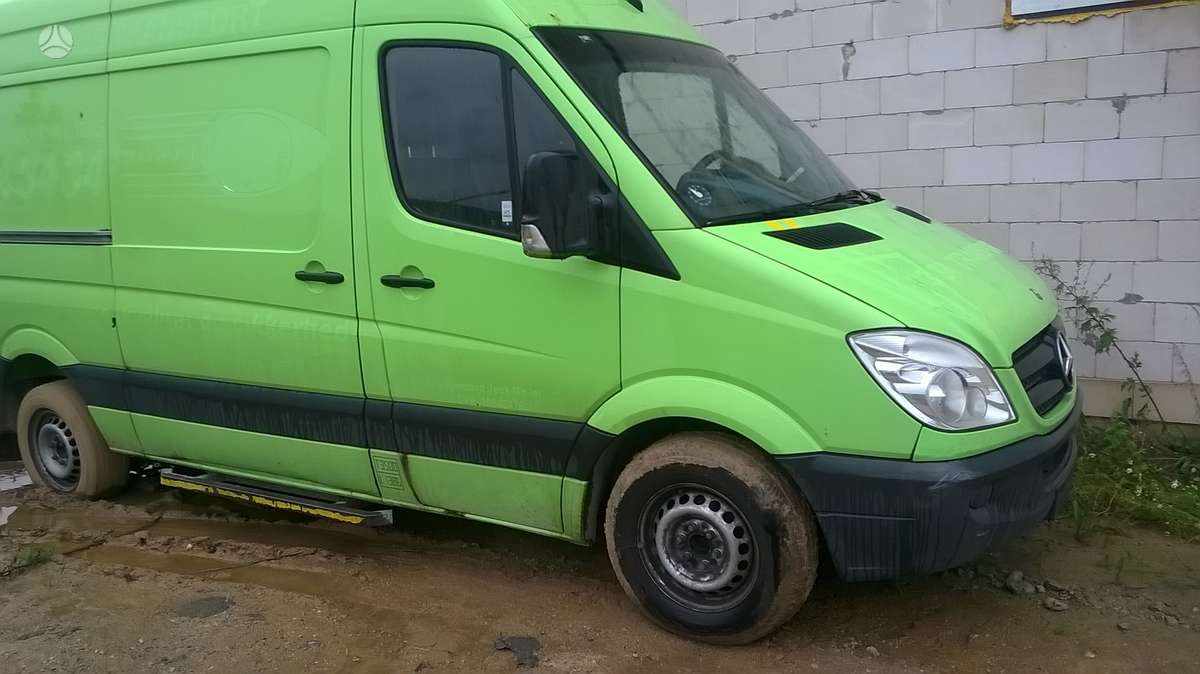 Mercedes-Benz Sprinter, preču