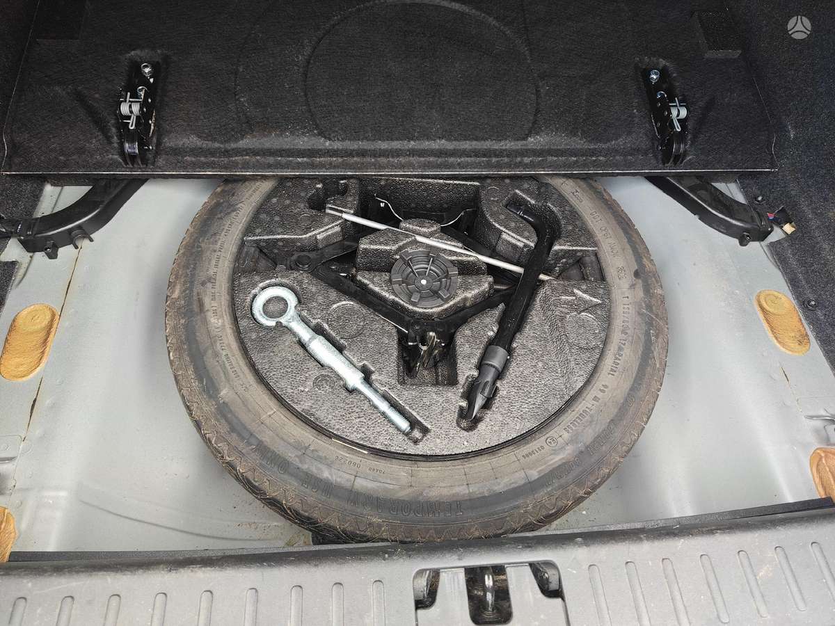 Volvo S80, 3.2 l., Седан