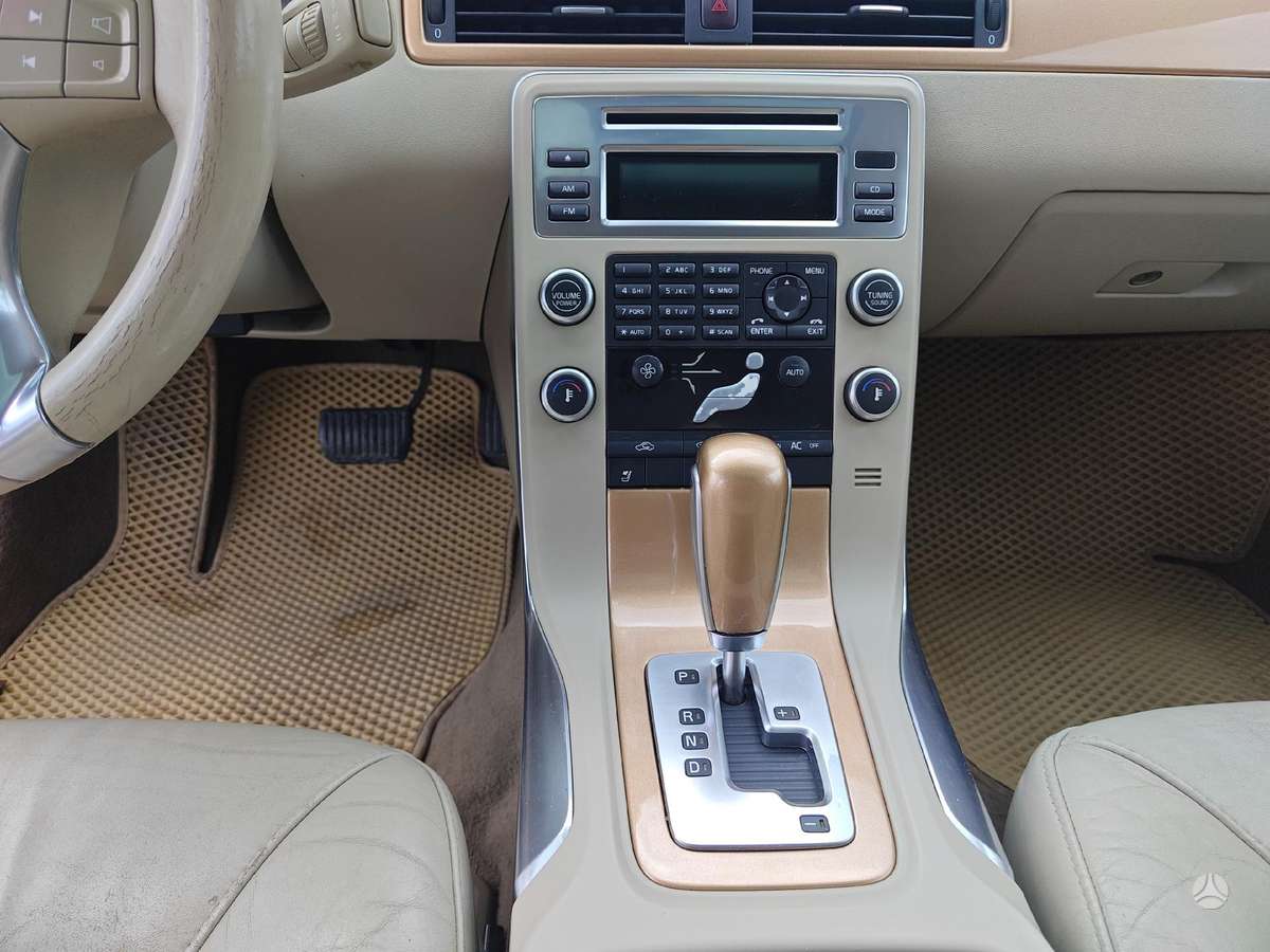 Volvo S80, 3.2 l., Седан