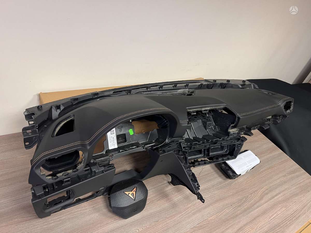 Cupra Formentor salono detalės