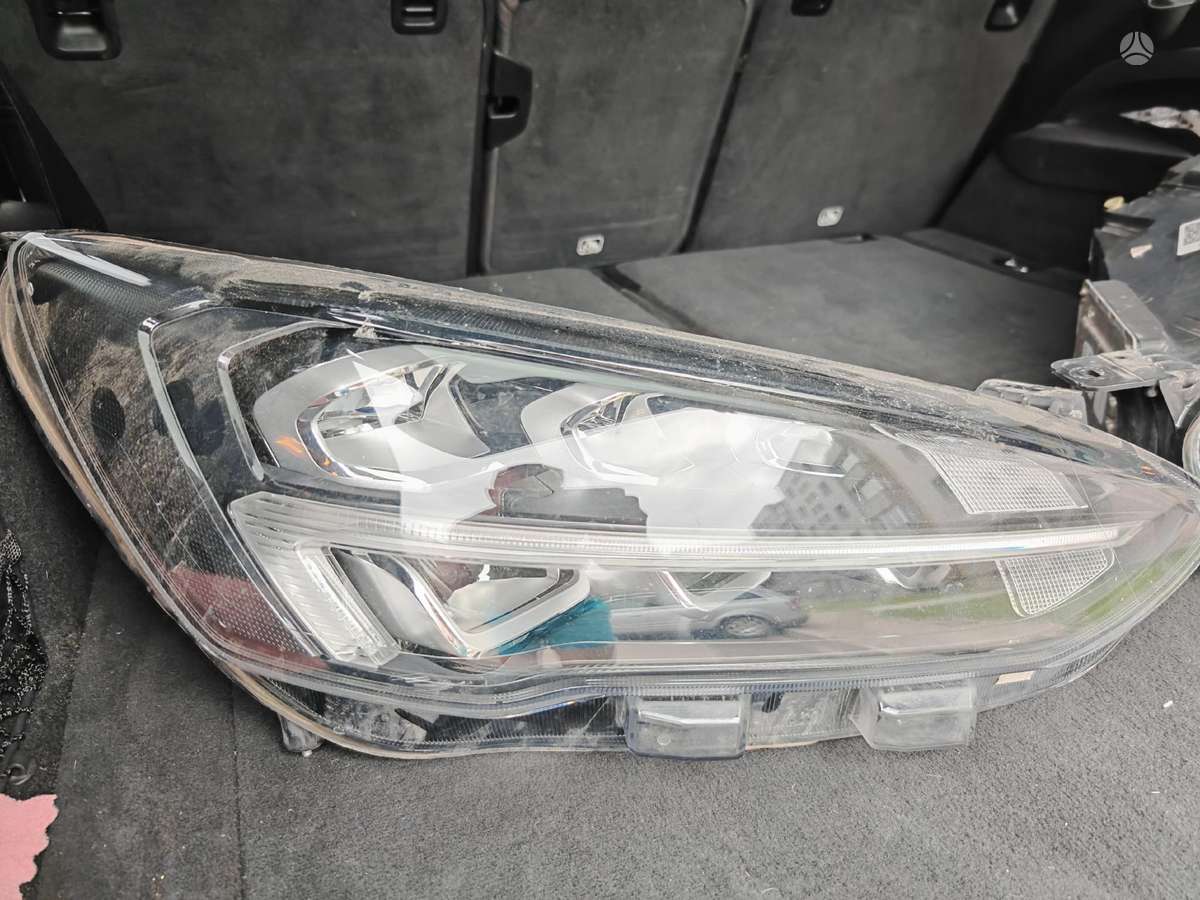 Ford Focus, JX7B13E015CE, žibintai
