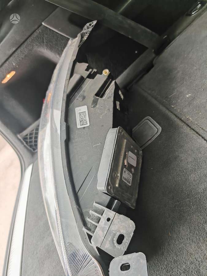 Ford Focus, JX7B13E015CE, žibintai
