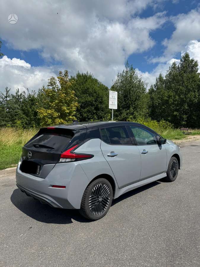 Nissan Leaf, 62 kWh, hatchback