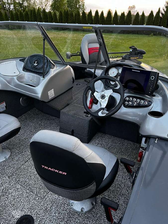 Tracker Targa V18, yachts / cruisers