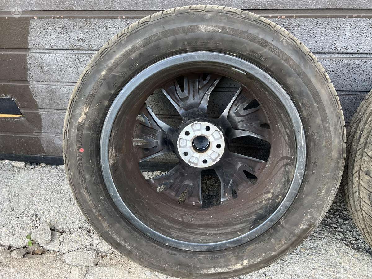 Audi Q4 e-tron, light alloy, R19