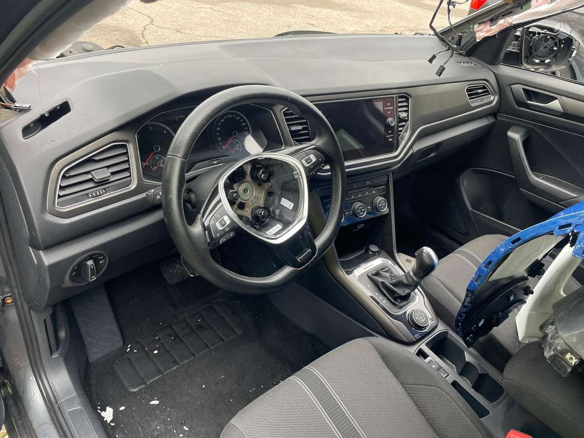 Volkswagen T-Roc, DFF (DFFA), детали кузова