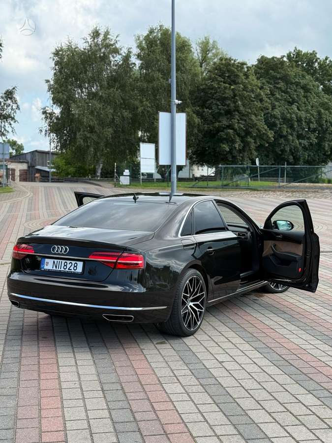 Audi A8, 3.0 l., sedanas