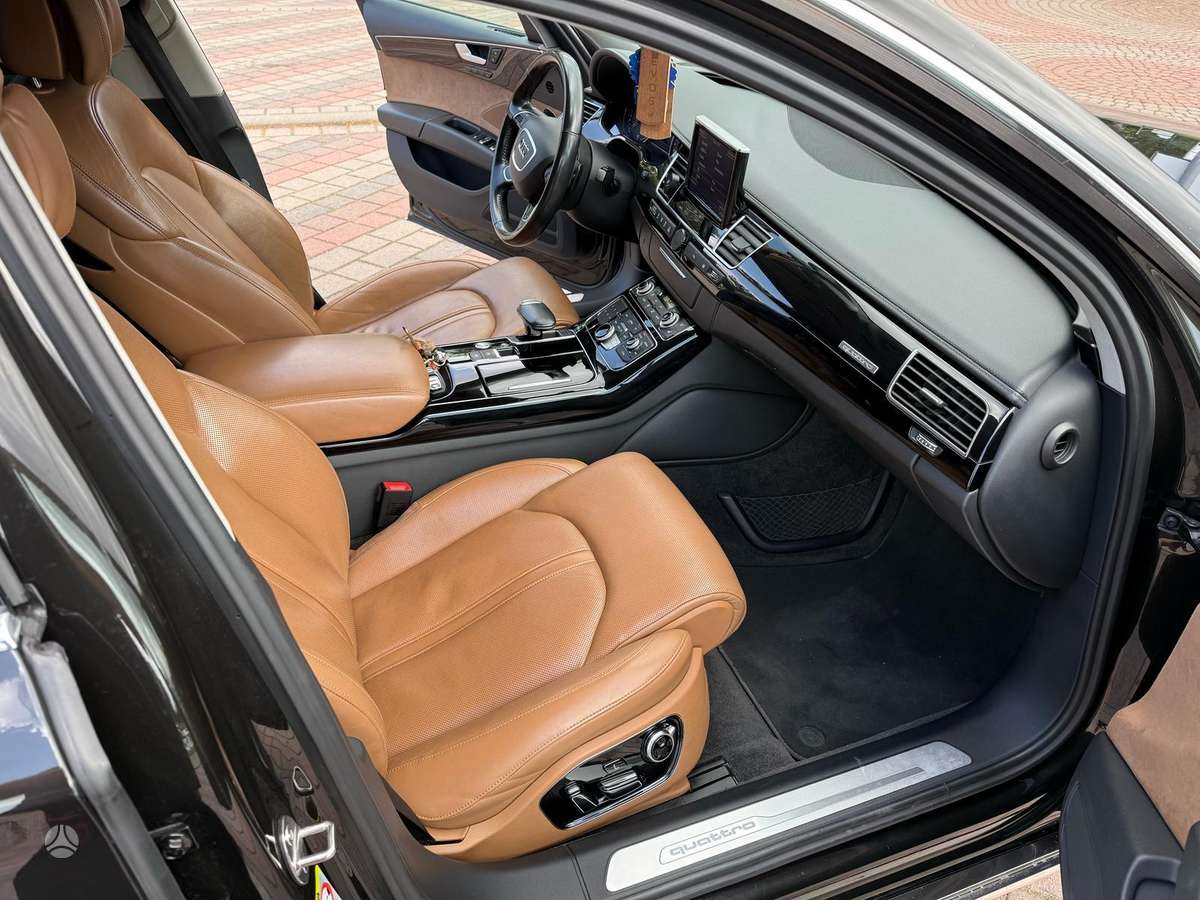 Audi A8, 3.0 l., sedanas