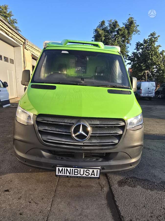 Mercedes-Benz Sprinter, cargo vans