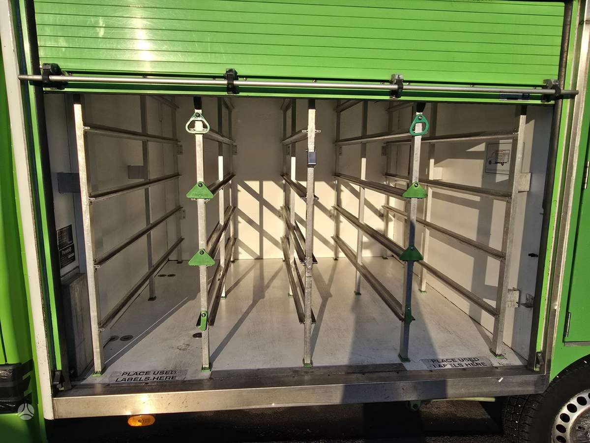 Mercedes-Benz Sprinter, cargo vans