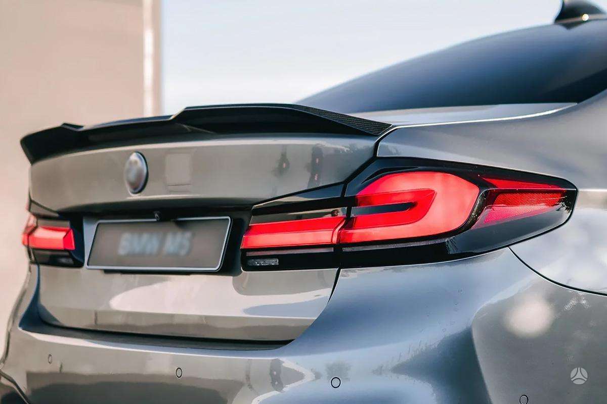 BMW 5 serija gaismas