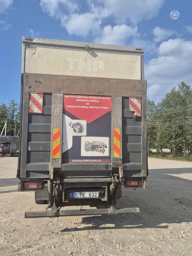 Volvo FM9, box trucks / box vans