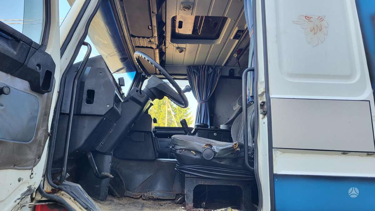 Scania R 142H 6X2, single sleeper