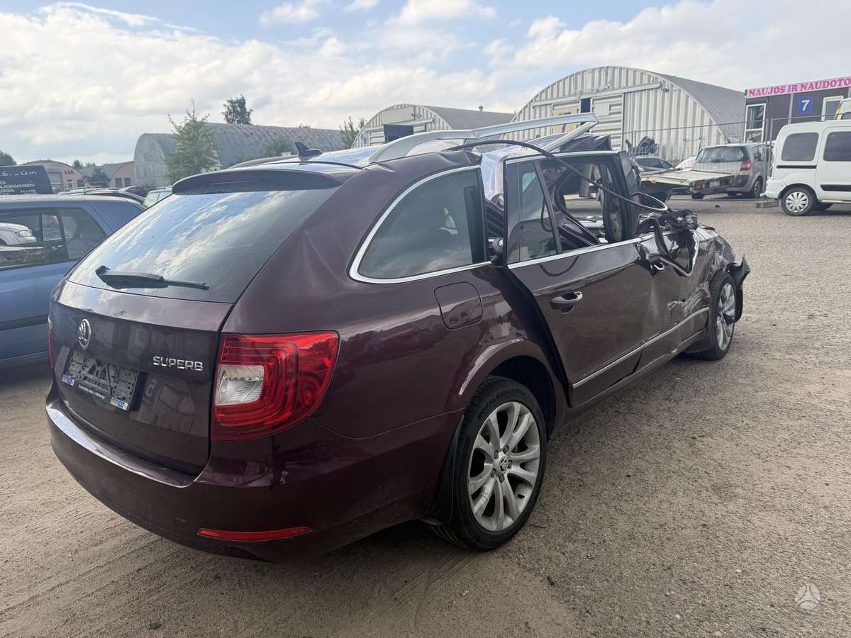 Skoda Superb Variklis cff minsko pl 33a 5 angaras