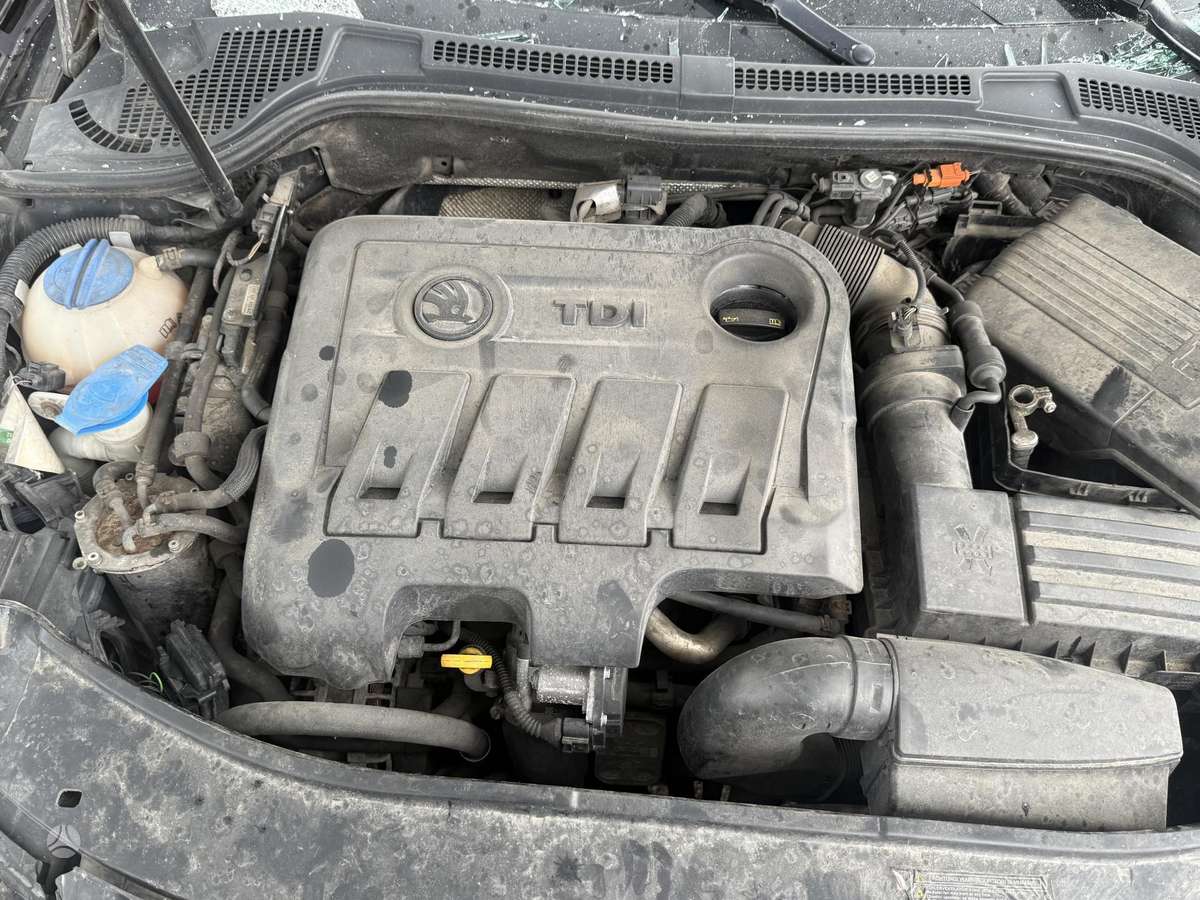 Skoda Superb Variklis cff minsko pl 33a 5 angaras