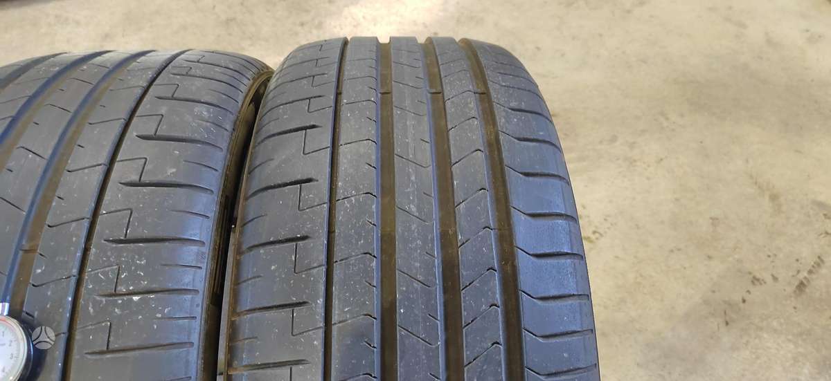 Pirelli P Zero PZ4, летние 205/40 R18