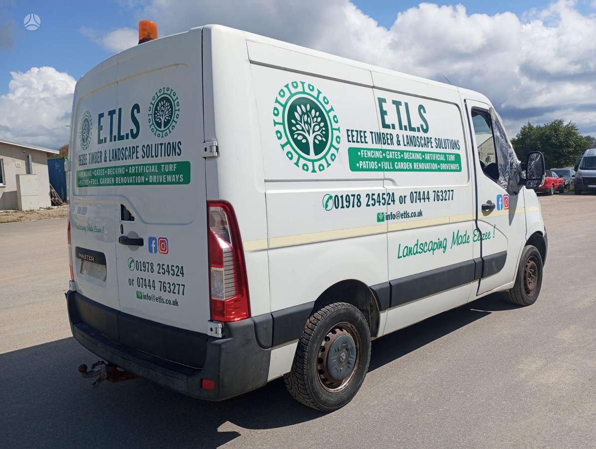 Renault Master, preču