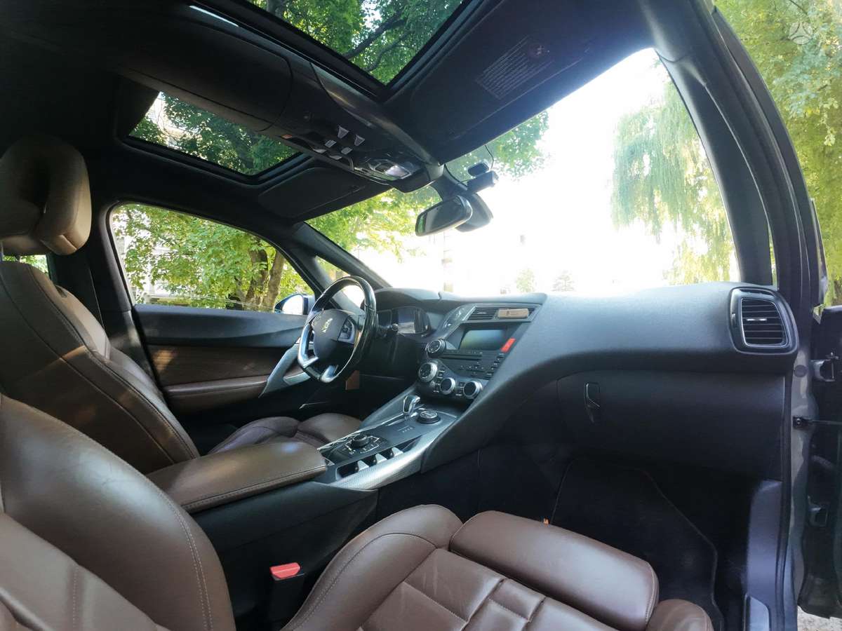 Citroen DS5, 2.0 l., hatchback