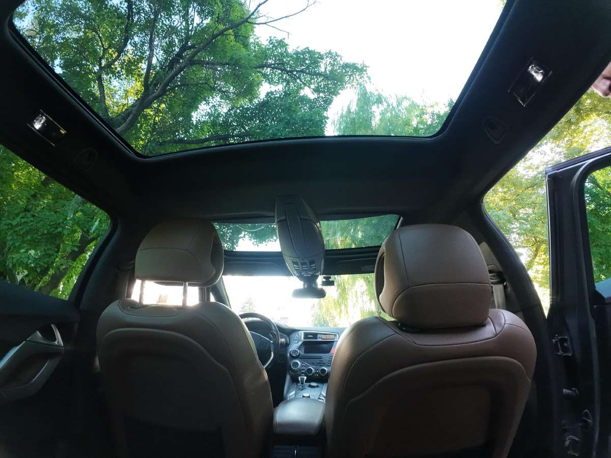 Citroen DS5, 2.0 l., hatchback