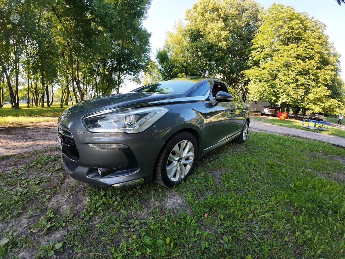 Citroen DS5, 2.0 l., hatchback
