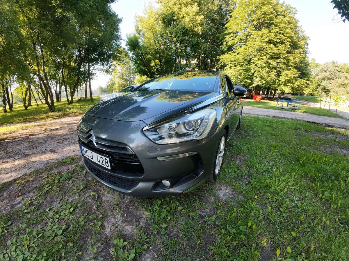 Citroen DS5, 2.0 l., hatchback