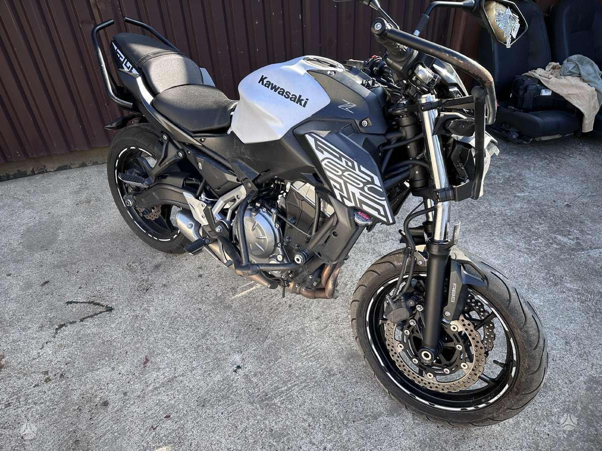 Kawasaki Z 649cc, street / classic