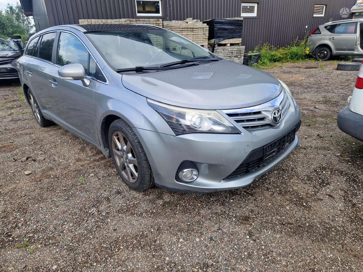 Toyota Avensis dalimis