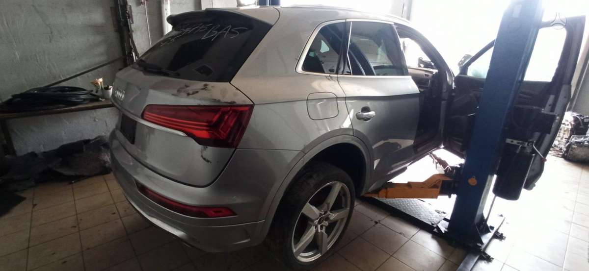 Audi SQ5 по частям