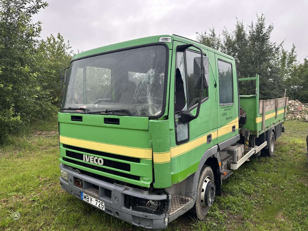 Iveco 80E15, ar krānu