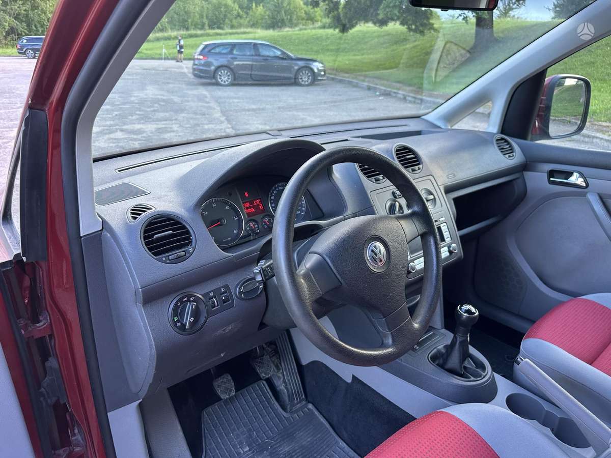Volkswagen Caddy Maxi - 10