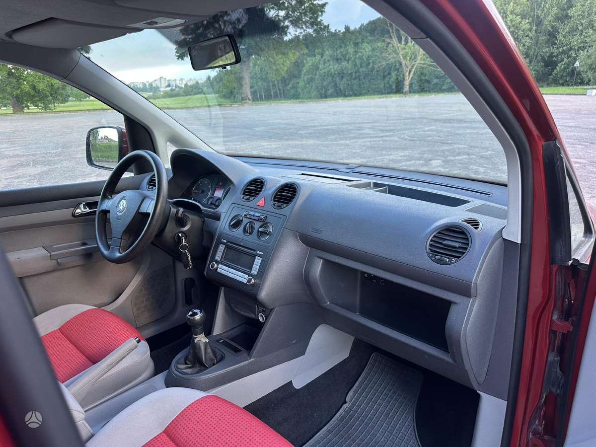 Volkswagen Caddy Maxi - 11