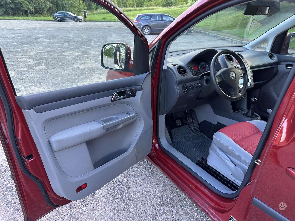 Volkswagen Caddy Maxi - 12