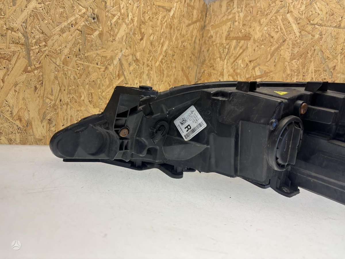 Chrysler Pacifica, 68228948AD, Cen27627