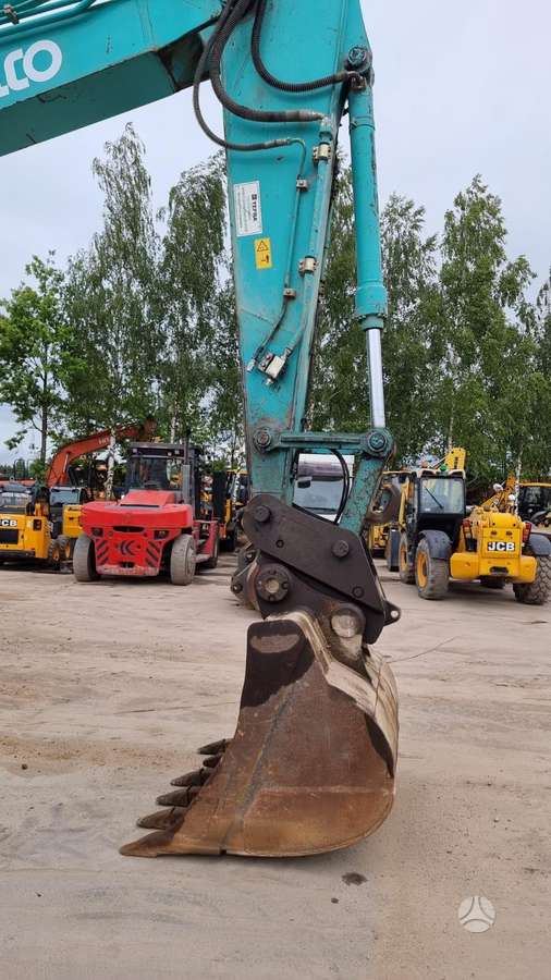 Kobelco SK 210 LC-9, экскаваторы
