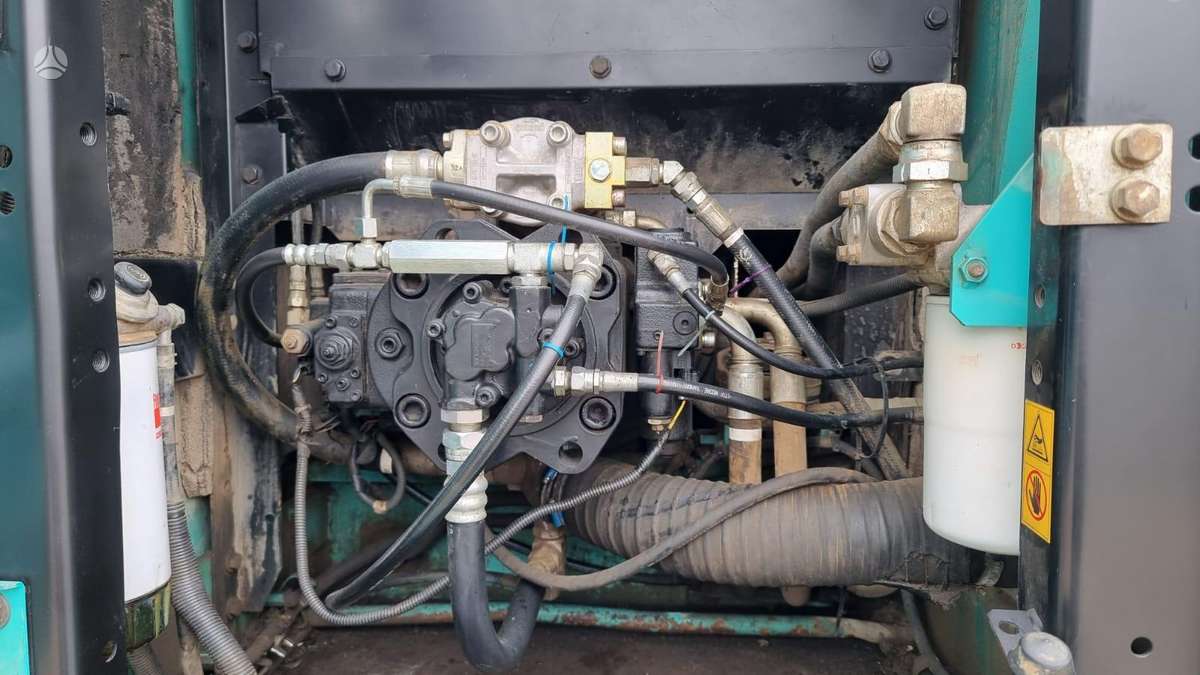 Kobelco SK 210 LC-9, ekskavatoriai