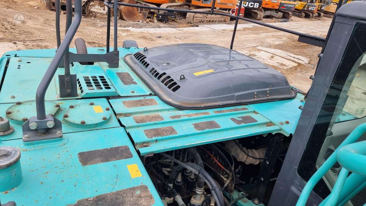 Kobelco SK 210 LC-9, ekskavatoriai