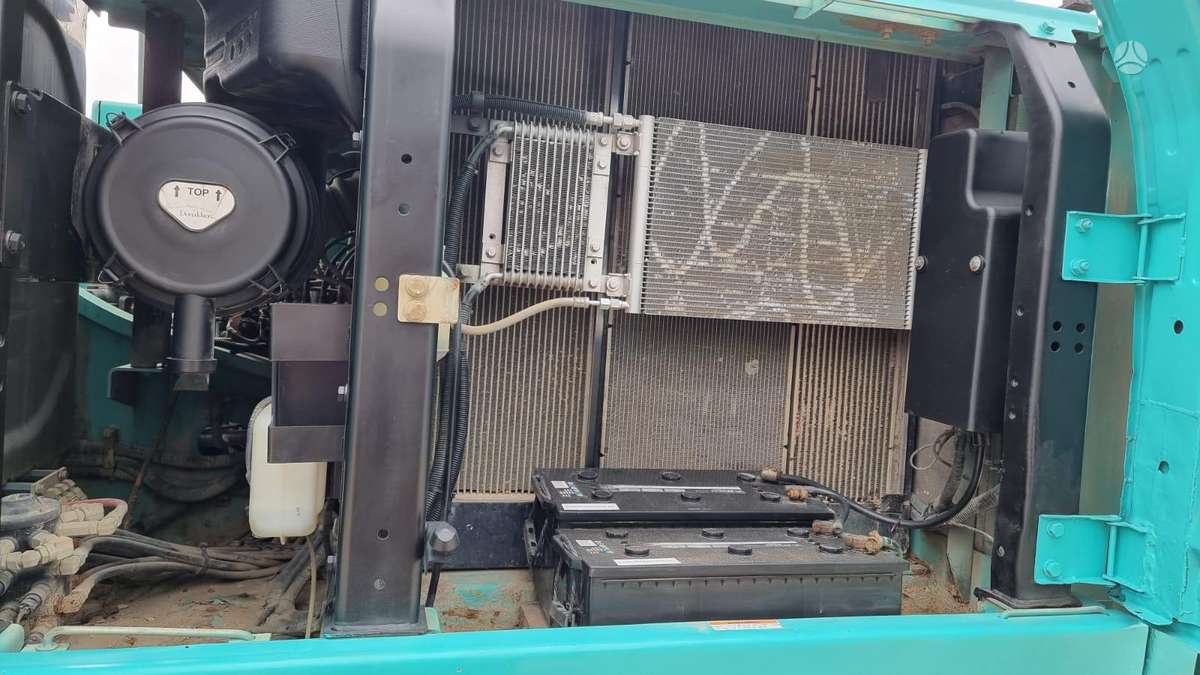 Kobelco SK 210 LC-9, ekskavatoriai