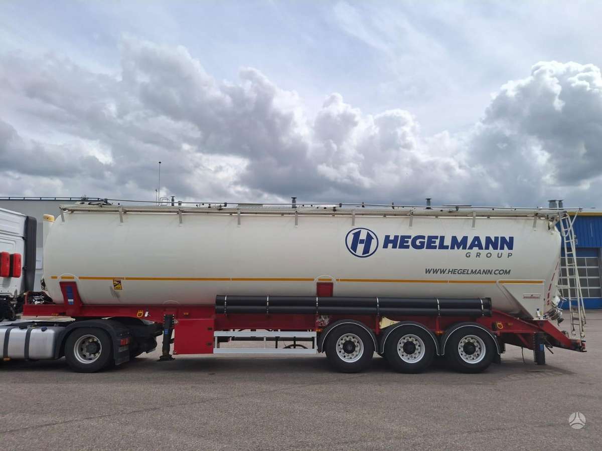 Kässbohrer KIPPSILO, tanker