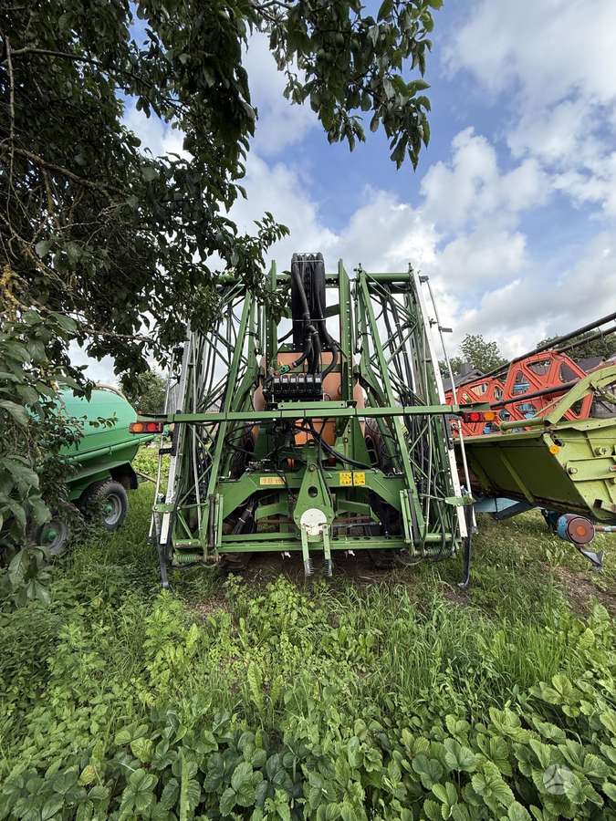 Amazone UG 3000 Nova, sprayers