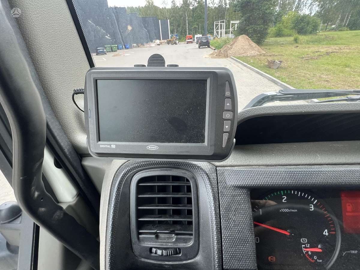 Nissan NT500, бортовые с тентом