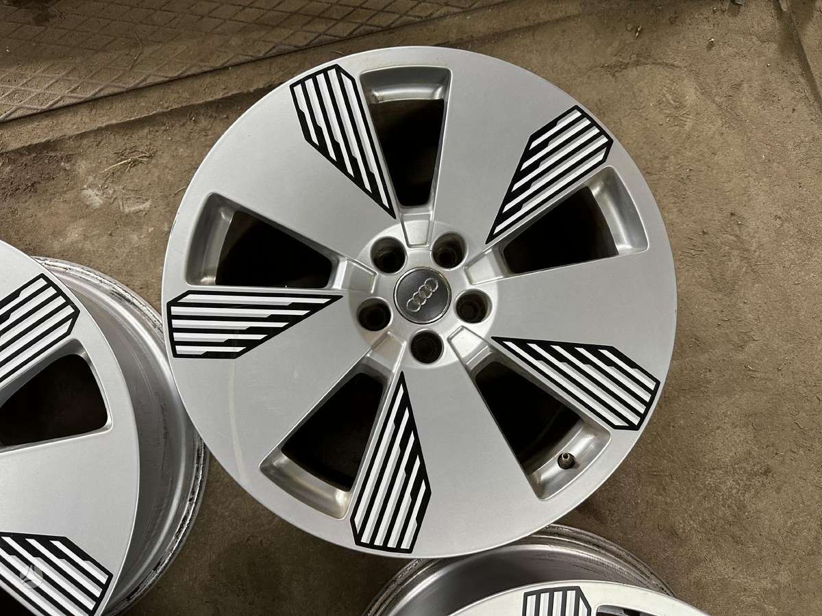 Audi, light alloy, R19