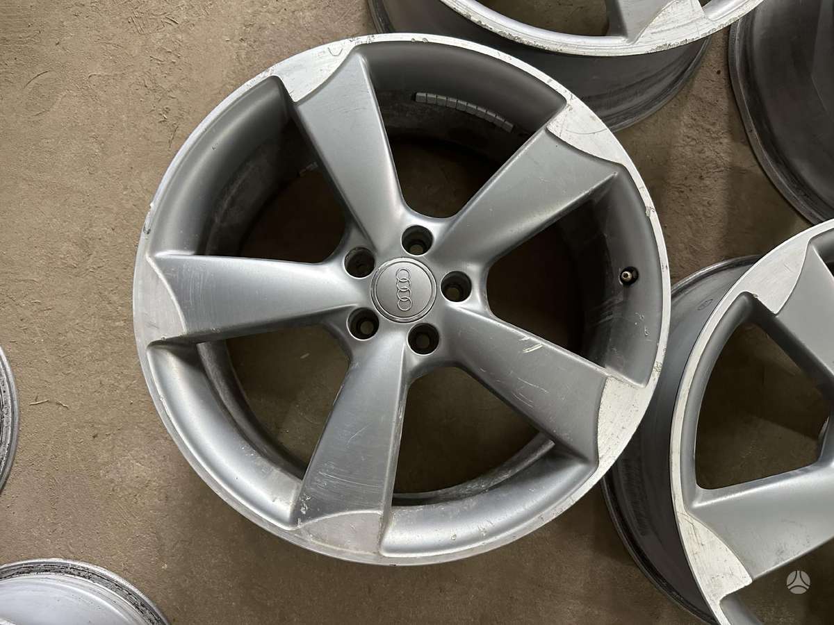 Audi 4G0601025AC, light alloy, R20